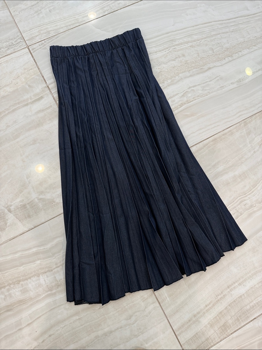 Women's Navy Pleated Midi Skirt - Unbranded